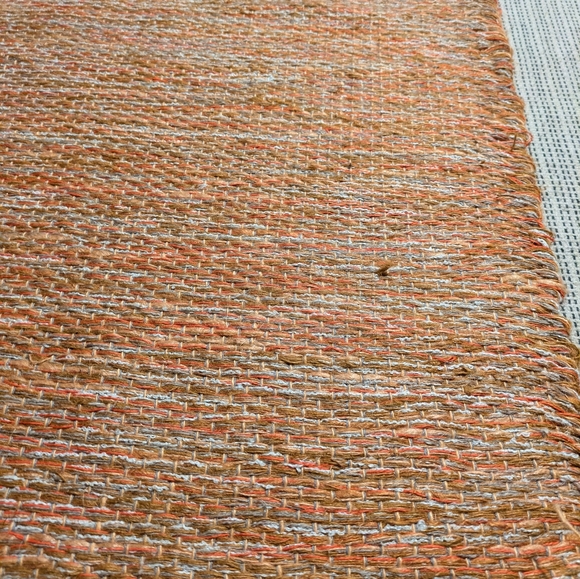 Linen Handmade Rug - Picture 4 of 4